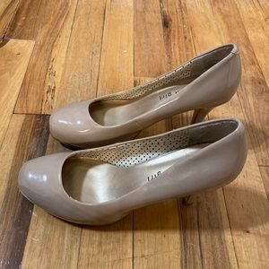 Madden Girl Patten Leather heels - Size 7